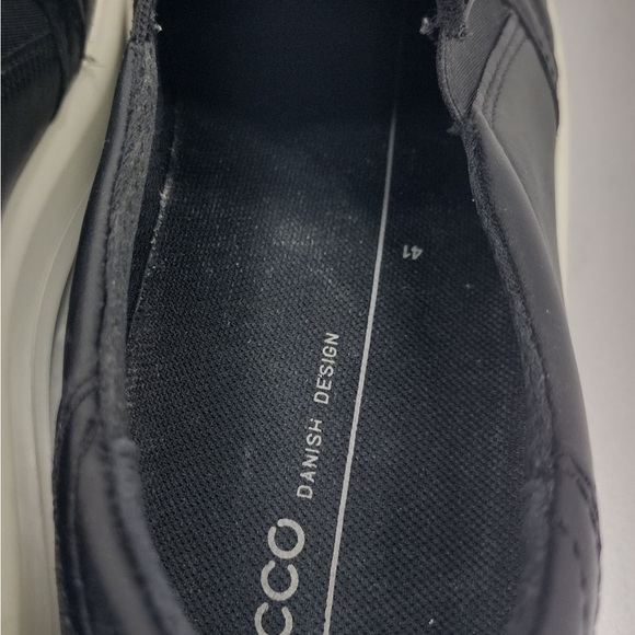 Ecco Black Slip-On Men\'s Shoes size 41/10.5 pre owned good condition main image 11